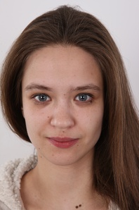 1. Download full pics of Barbora (23) from czechcasting.com