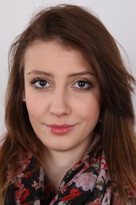 1. Download full pics of Denisa (19) from czechcasting.com