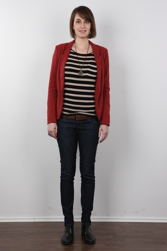 2. Download full pics of Martina (25) from czechcasting.com