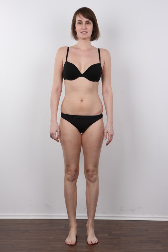 7. Download full pics of Martina (25) from czechcasting.com