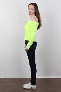 3. Download full pics of Jana (30) from czechcasting.com