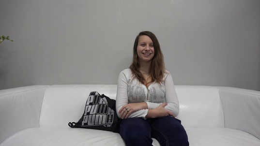 1. Download full pics of Sandra (19) from czechcasting.com