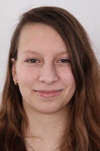 1. Download full pics of Sandra (19) from czechcasting.com