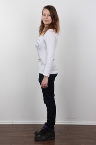 3. Download full pics of Sandra (19) from czechcasting.com