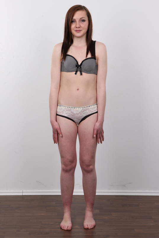 7. Download full pics of Kristyna (18) from czechcasting.com