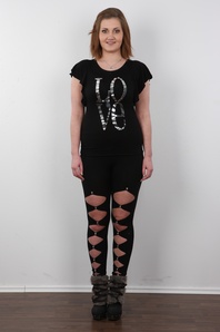 2. Download full pics of Liliana (20) from czechcasting.com