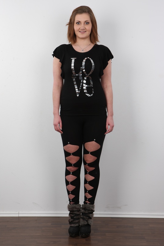 2. Download full pics of Liliana (20) from czechcasting.com