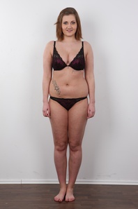 7. Download full pics of Liliana (20) from czechcasting.com