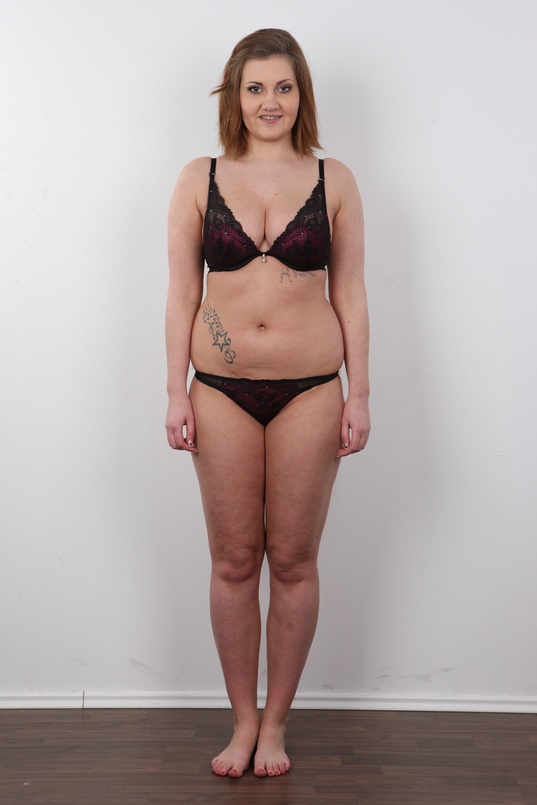 7. Download full pics of Liliana (20) from czechcasting.com