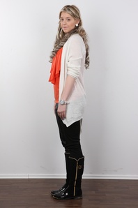 3. Download full pics of Karolina (20) from czechcasting.com