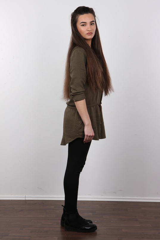 3. Download full pics of Ester (22) from czechcasting.com