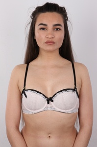 6. Download full pics of Ester (22) from czechcasting.com