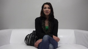 1. Download full pics of Tereza (21) from czechcasting.com