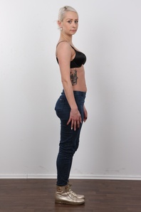 5. Download full pics of Denisa (25) from czechcasting.com