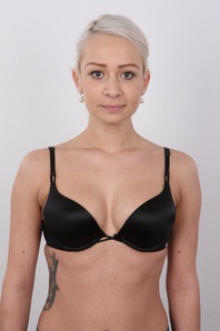 6. Download full pics of Denisa (25) from czechcasting.com
