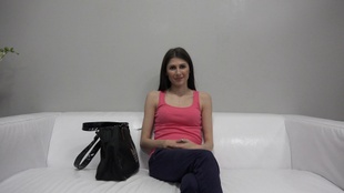 1. Download full pics of Sandra (23) from czechcasting.com