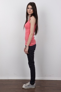 3. Download full pics of Sandra (23) from czechcasting.com