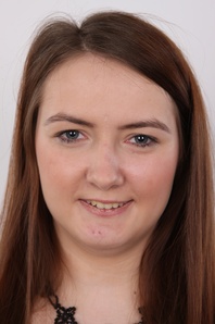 1. Download full pics of Kristyna (20) from czechcasting.com