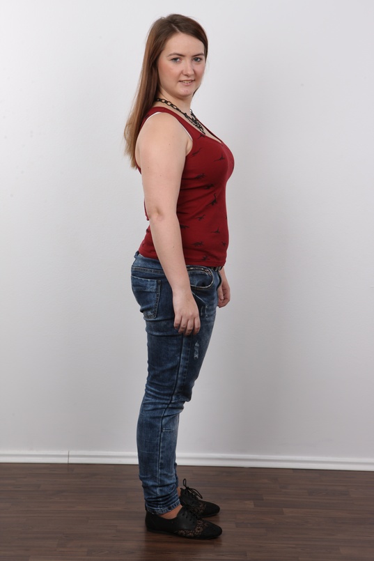 3. Download full pics of Kristyna (20) from czechcasting.com