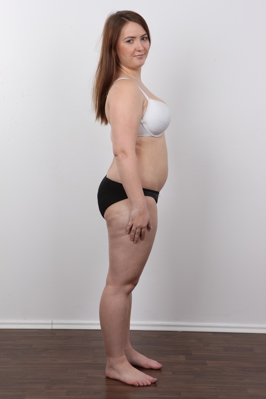 8. Download full pics of Kristyna (20) from czechcasting.com