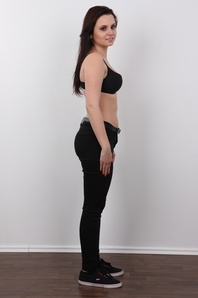 5. Download full pics of Tereza (20) from czechcasting.com