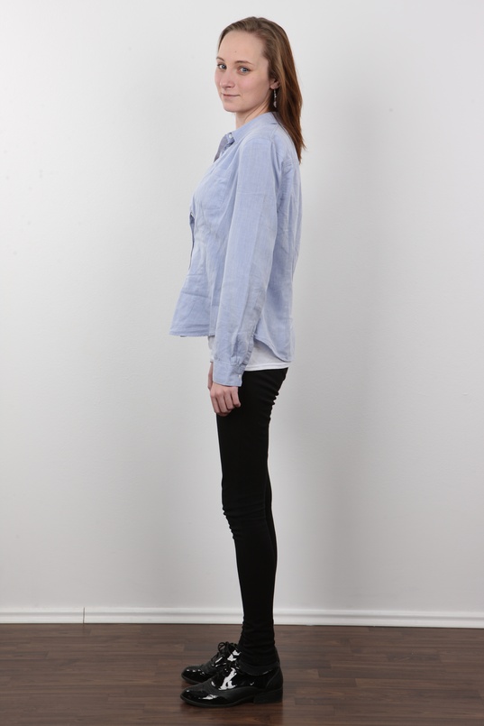 3. Download full pics of Nikola (20) from czechcasting.com