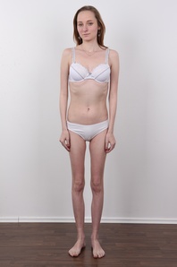 7. Download full pics of Nikola (20) from czechcasting.com