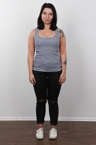 2. Download full pics of Katka (25) from czechcasting.com