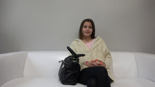 1. Download full pics of Stepanka (23) from czechcasting.com