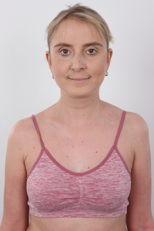 6. Download full pics of Lucie (25) from czechcasting.com