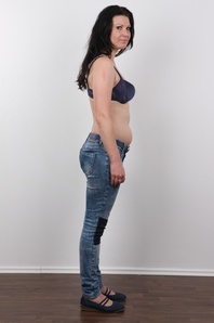 5. Download full pics of Stanislava (29) from czechcasting.com