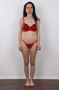 7. Download full pics of Marta (45) from czechcasting.com