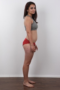 8. Download full pics of Jitka (21) from czechcasting.com