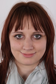 1. Download full pics of Tereza (22) from czechcasting.com