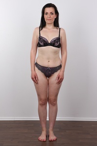 7. Download full pics of Simona (23) from czechcasting.com