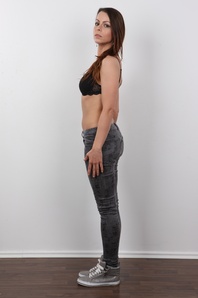 5. Download full pics of Katka (27) from czechcasting.com