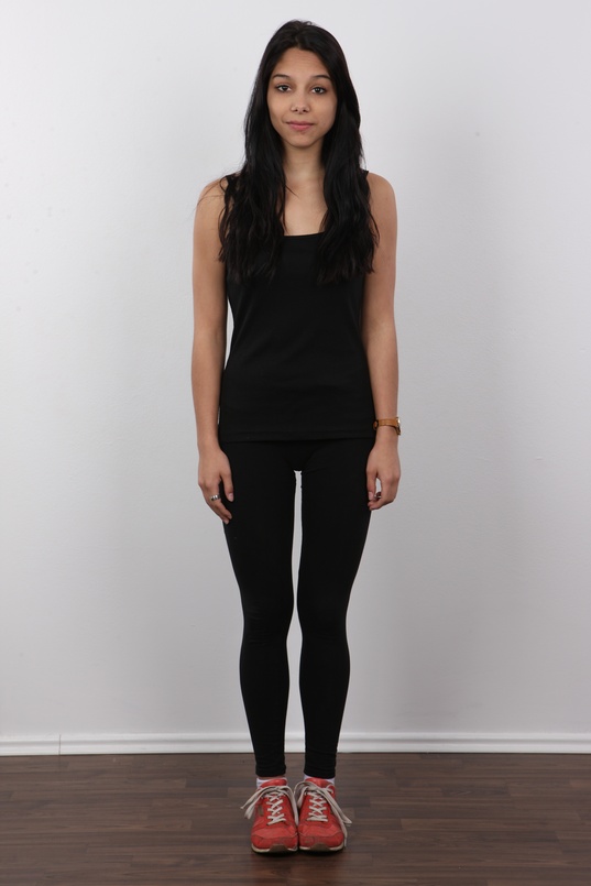 2. Download full pics of Silvie (18) from czechcasting.com