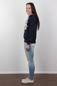 3. Download full pics of Barbora (19) from czechcasting.com