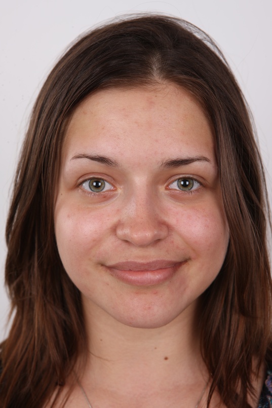 1. Download full pics of Katarina (19) from czechcasting.com