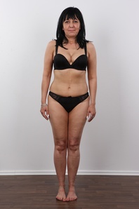 7. Download full pics of Simona (47) from czechcasting.com