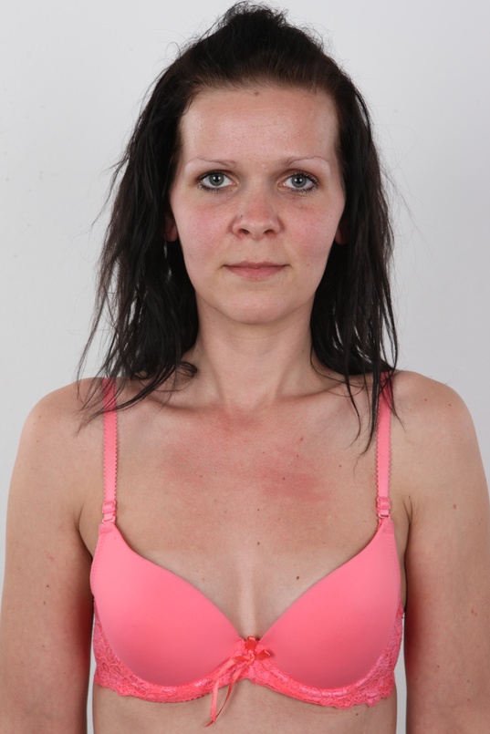 6. Download full pics of Petra (28) from czechcasting.com