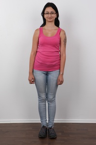 2. Download full pics of Nikola (26) from czechcasting.com