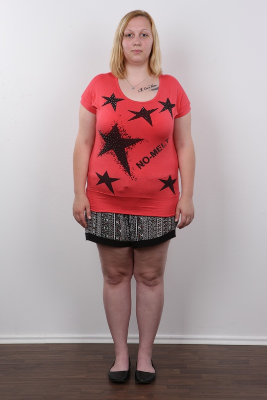 2. Download full pics of Veronika (20) from czechcasting.com