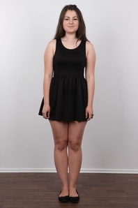 2. Download full pics of Jana (18) from czechcasting.com