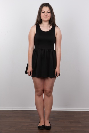 2. Download full pics of model Jana (18) from czechcasting.com