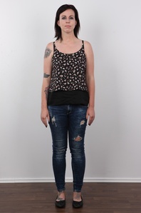 2. Download full pics of Lucie (27) from czechcasting.com