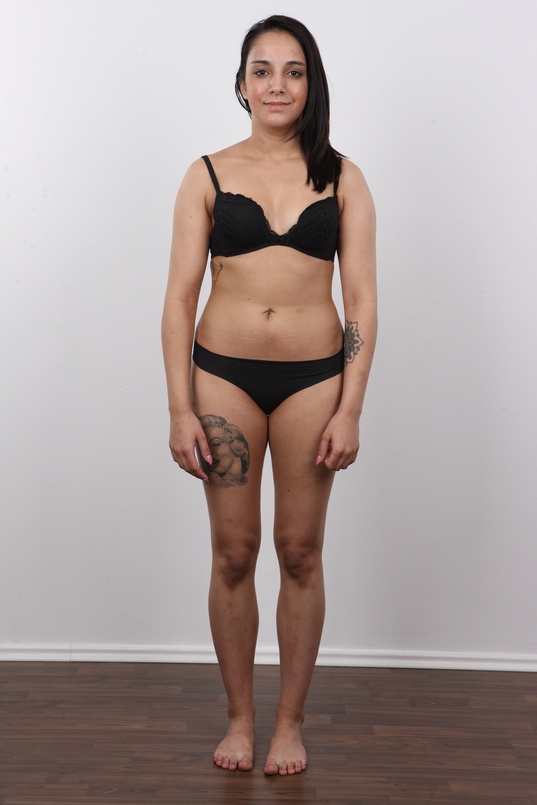 7. Download full pics of Sabina (22) from czechcasting.com