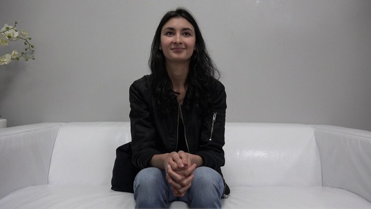 1. Download full pics of Juliet (21) from czechcasting.com