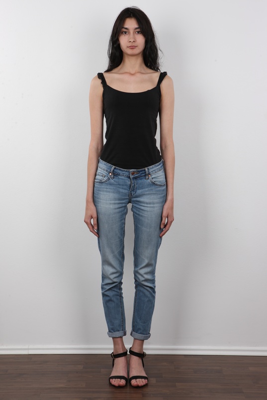 2. Download full pics of Juliet (21) from czechcasting.com