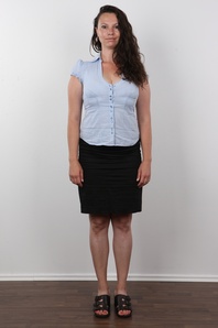 2. Download full pics of Simona (36) from czechcasting.com